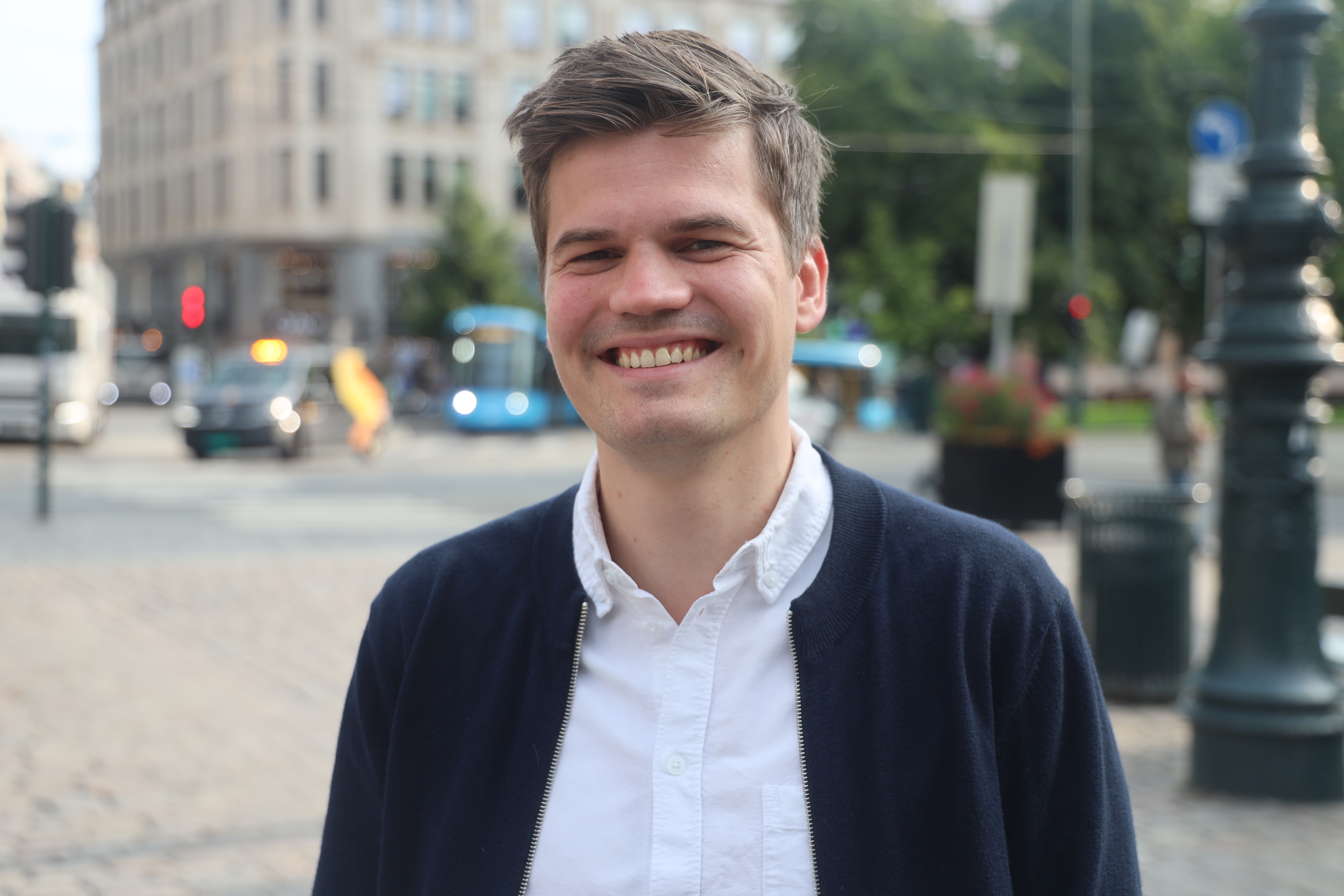 Det har aldri vært enklere å selge og kjøpe bruktbil selv, sier Espen Solheim, Produktsjef for Smidig Bilhandel fra FINN.