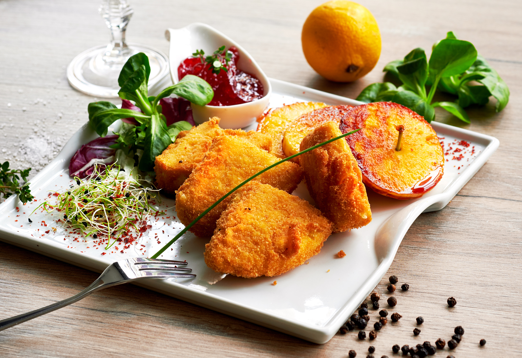 Bilde av camembert med syltetøy og epler- fra Alicante