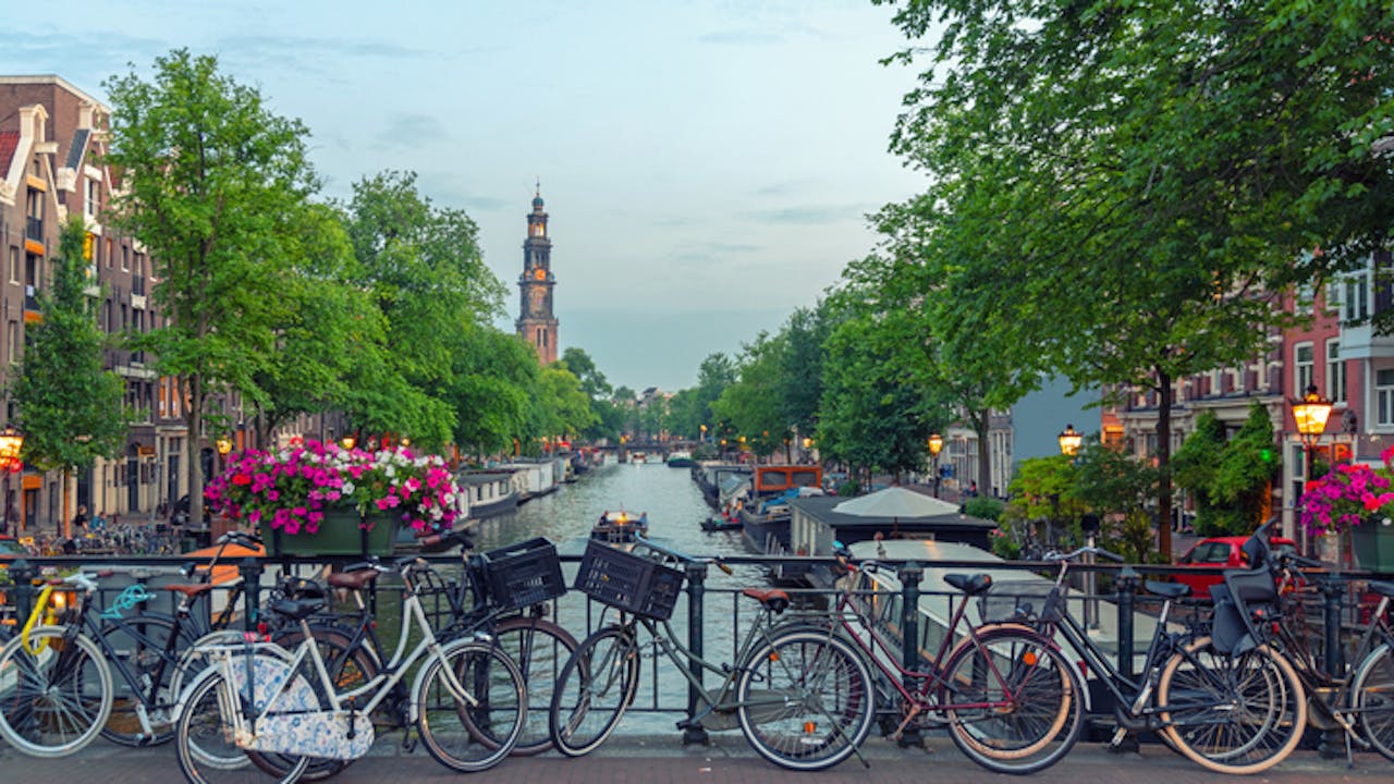 På sykkel i Amsterdam