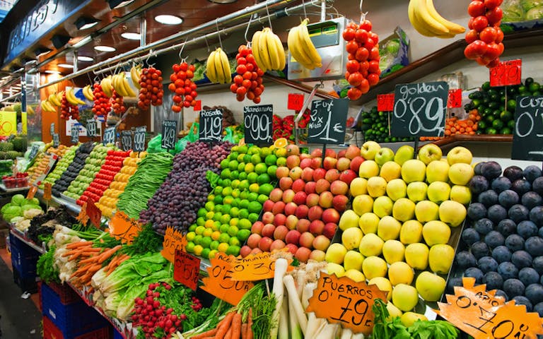 Bilde av frukt og grønnsaker La Boqueria markedet i Barcelona