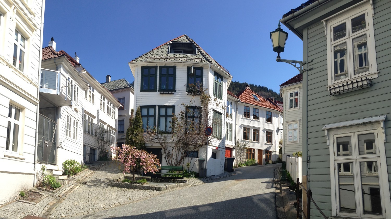 Bilder fra sjarmerende hus i Øvre Blekeveien i Bergen
