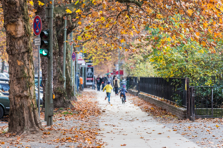 Bilde av en høstdag med barn i Berlin