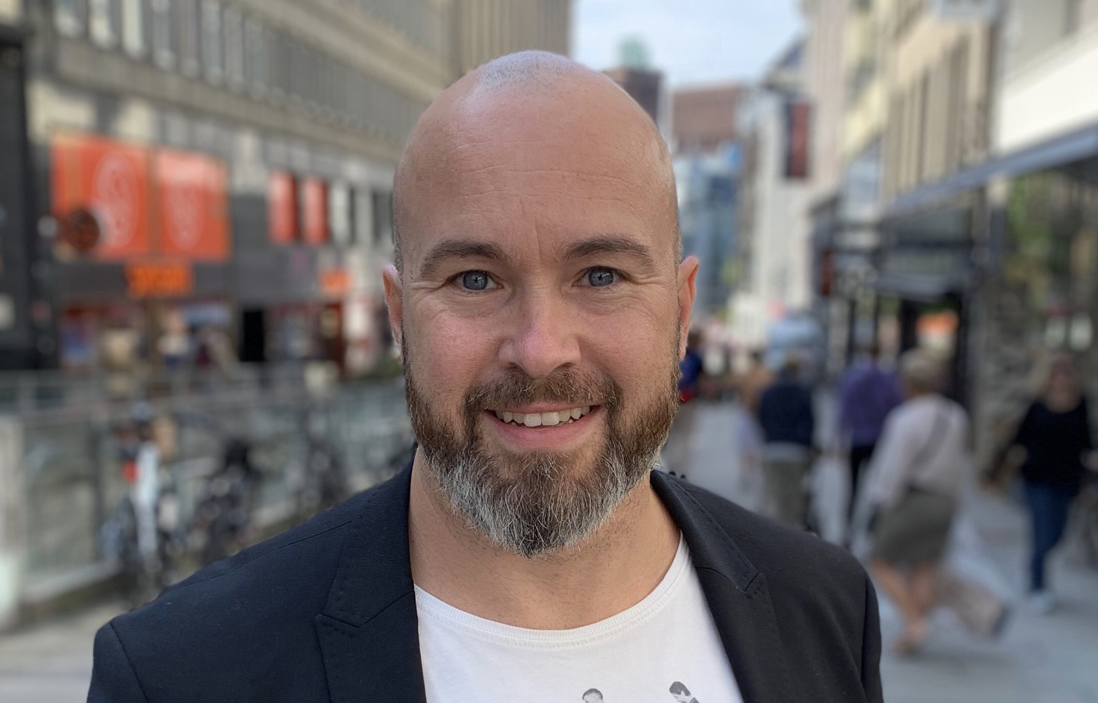 ANBEFALER JOBBSØKERE Å VÆRE ÆRLIGE OM FRAVÆRET:  Er det en god grunn til at man har vært borte fra arbeidslivet en periode, så gjør det ikke noe skade å være åpen om det. Ærlighet øker sjansen for å være med videre, sier karriererådgiver og avdelingsleder hos Personalhuset, Jan Arve Brendberg. (Foto: Privat)