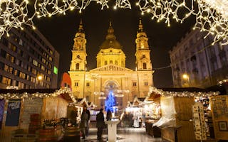 Opplev julemarkedet i Budapest