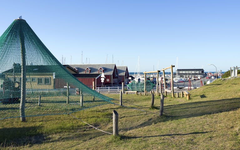 Lekplass ved Vesterø havn på Læsø i Danmark - Foto: Getty Images
