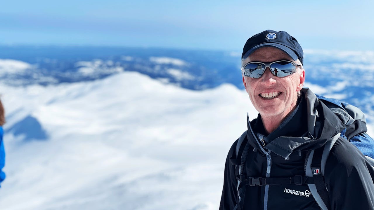 Erik Aasmundtveit på skitur i Silkedalen på Rauland