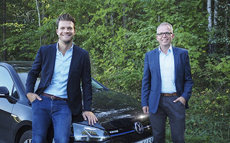 Magnus Ryhjell, forretningsutvikler i FINN motor, og Eirik Håstein, produktdirektør FINN motor