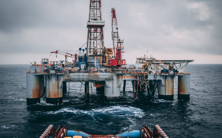 OLJEBRANSJEN PÅ 2015-NIVÅ: Olje, offshore og shipping er i full vekst, og øker antall stillingsutlysninger med 73 prosent, viser tall fra FINN jobb. Foto: Shutterstock.