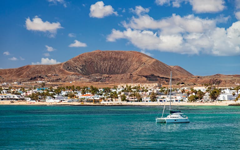 Utsikt til Corralejo på Fuerteventura - Foto: Getty Images