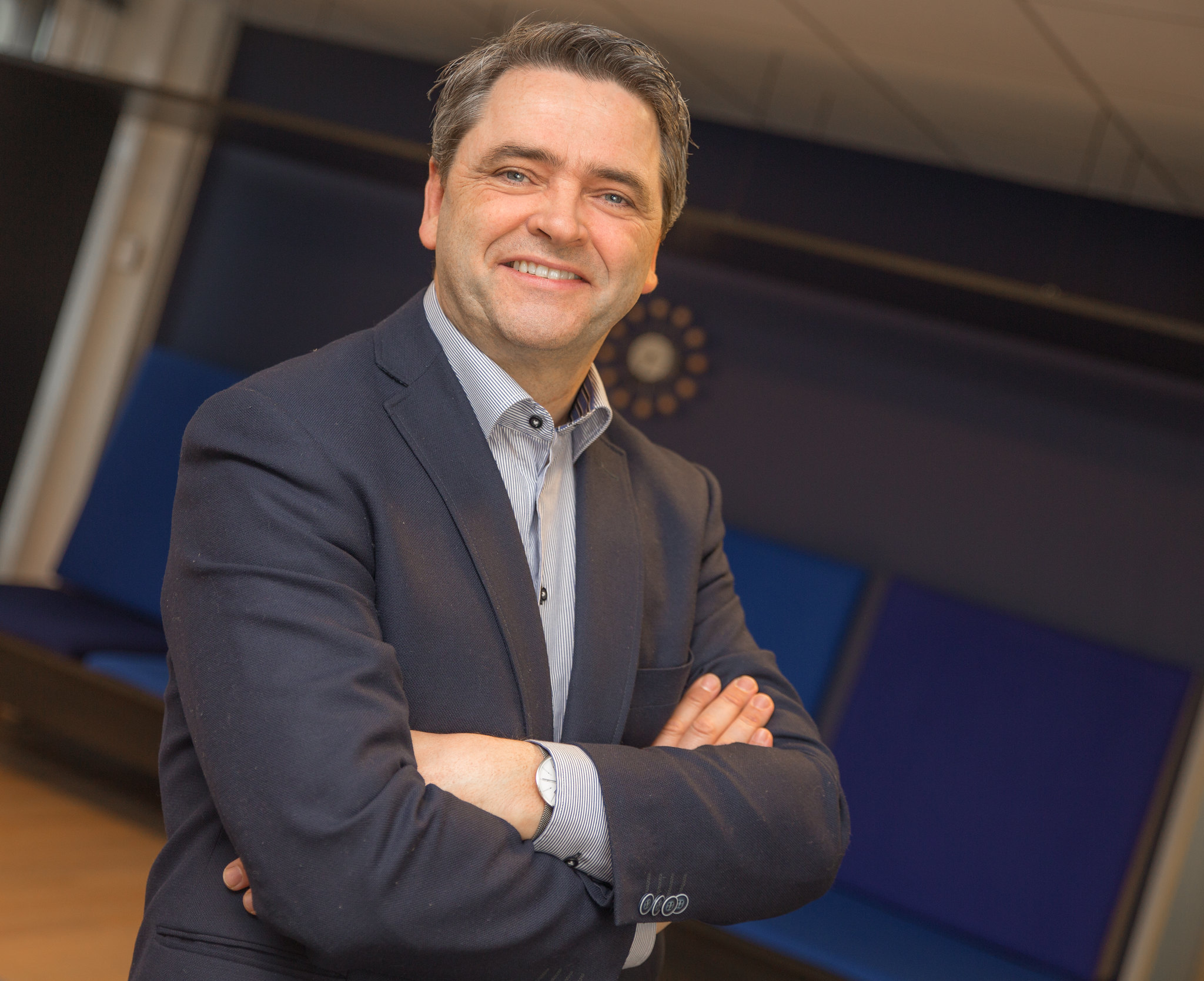 PLANLEGG FERIEN GODT: Forbrukerøkonom i Sparebank1, Magne Gundersen, sier det er mulig å spare mye på Norgesferien, hvis du setter deg ned og planlegger i forkant, istedenfor å bestille på impuls. (Foto: Sparebank1)