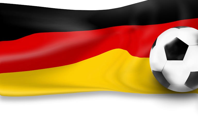 Grafisk bilde av det tyske flagget og en fotball