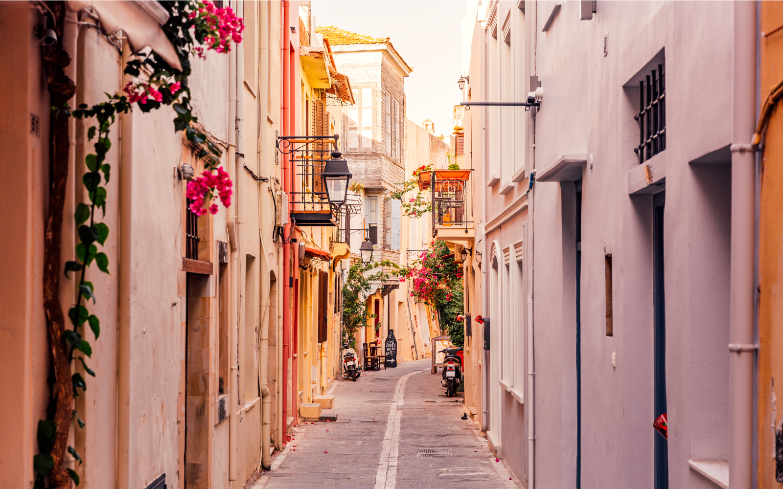 Gatebilde fra Chania by på Kreta - Foto: Getty Images