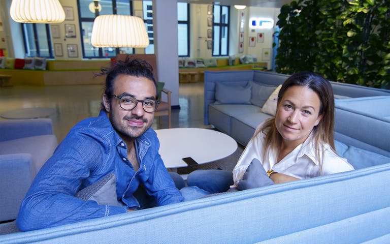 Amir Ghoreshi, app-utvikler og Carina Lühr, produktsjef
