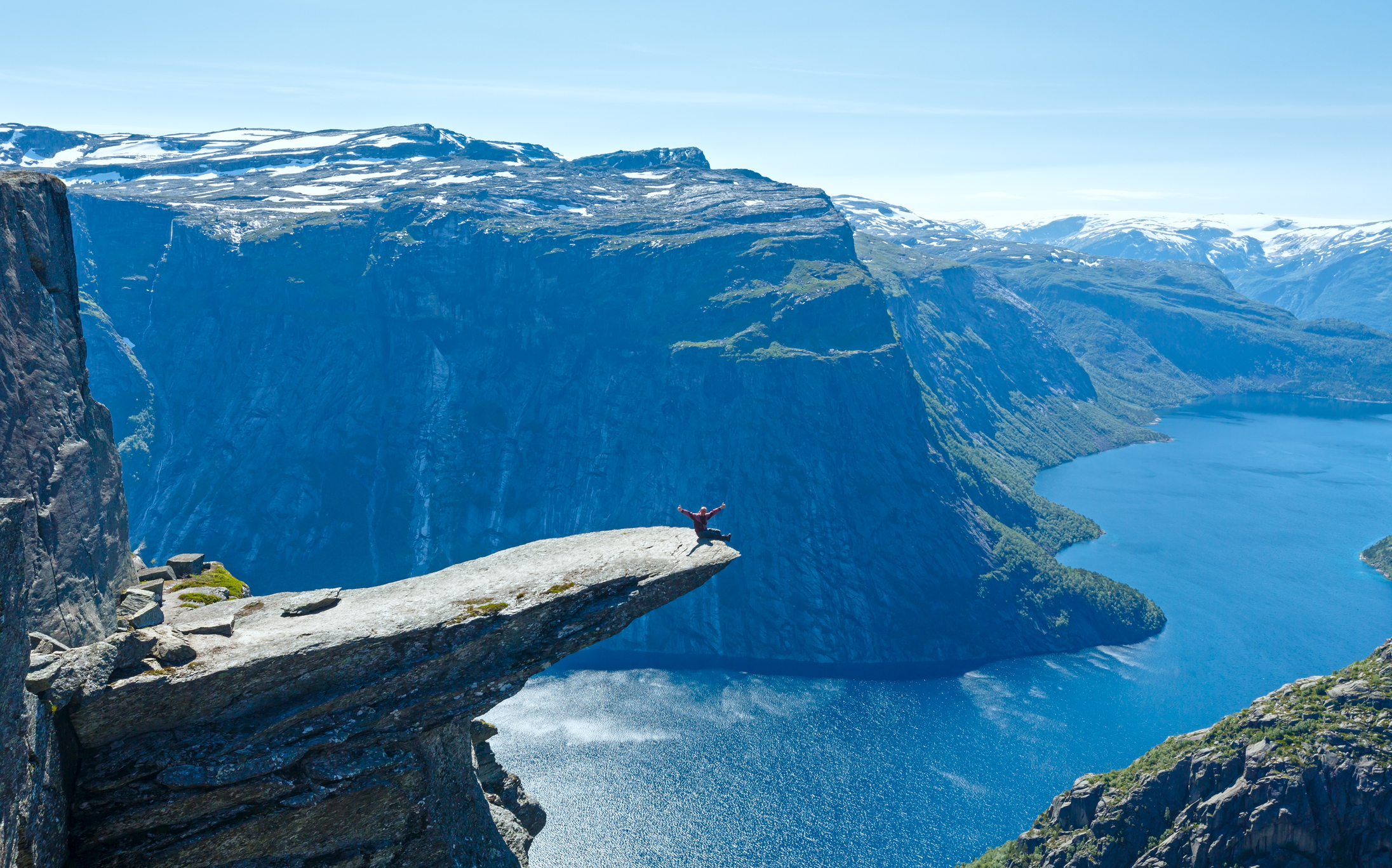 Utsikt mot Trolltunga i Hardanger