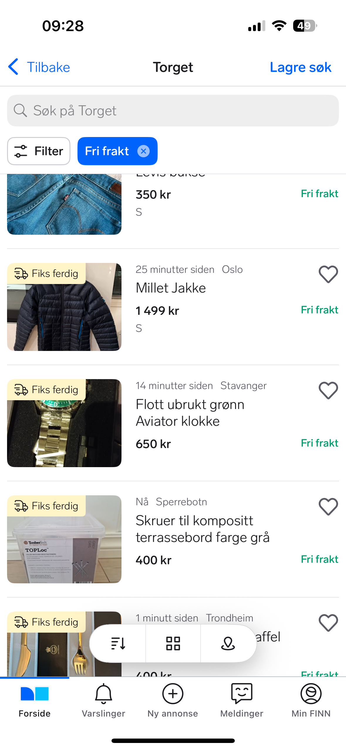 Alle "Fri frakt"-annonser er tydelig markert med grønn skrift.