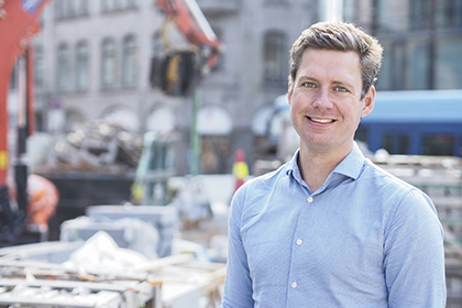 OPTIMISTISK: Christopher Ringvold i FINN jobb kan fortelle om høy aktivitet blant både arbeidsgivere og arbeidssøkere på FINN om dagen. Foto: Caroline Roka/FINN.