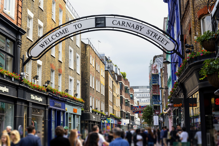 Carnaby street med restauranter i London