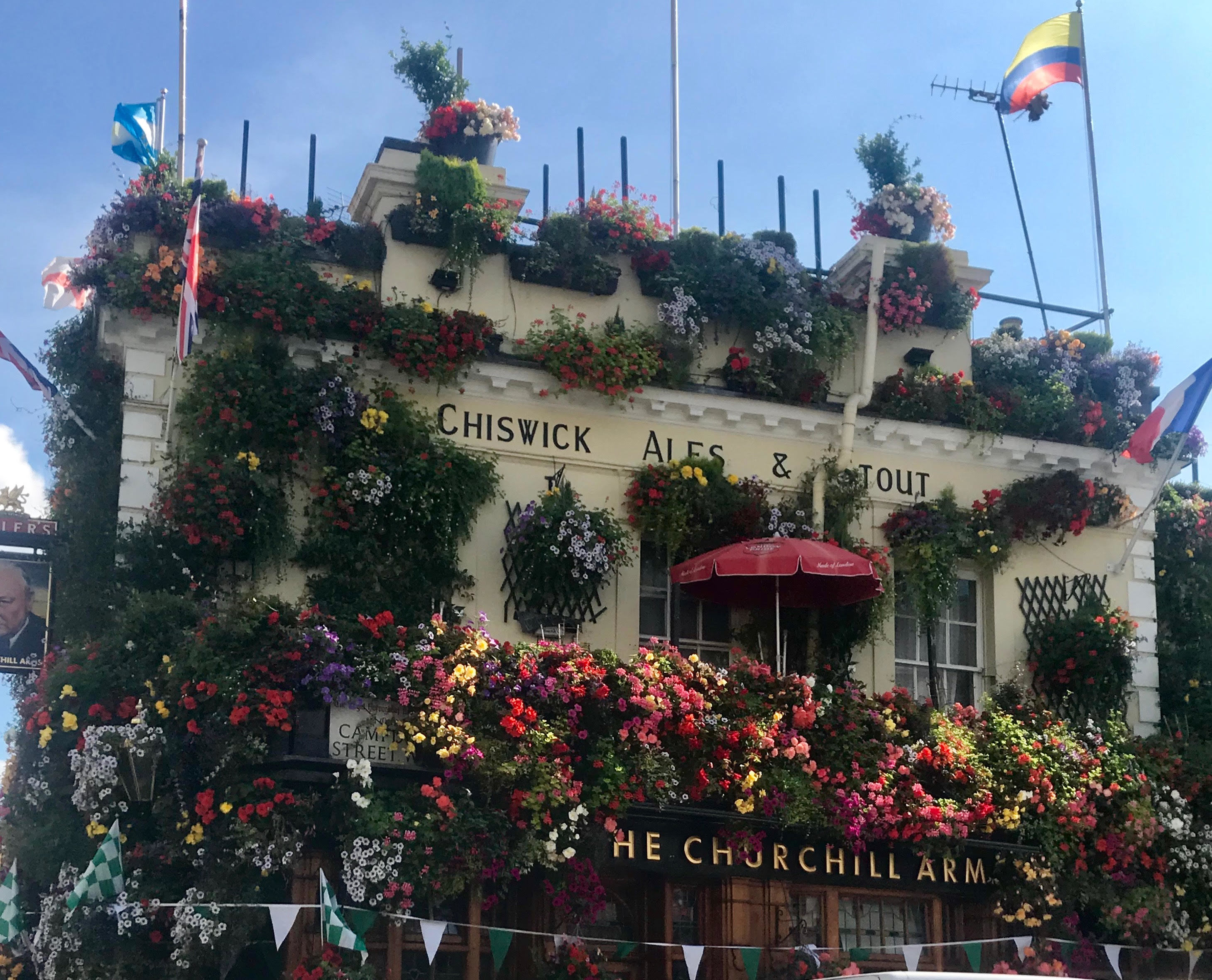 The Churchill Arms pub i London