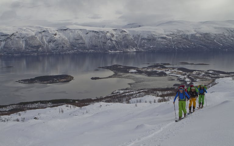 På skitur i Lyngsalpene i Troms -
Foto: Getty Images