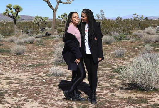 GLOBETROTTERE: Søstrene Sara-Louise og Maroa-Iren Mahgoub har besøkt mange land over hele verden, men sier få steder har gjort så sterkt inntrykk som Barcelona. (Foto: Privat)