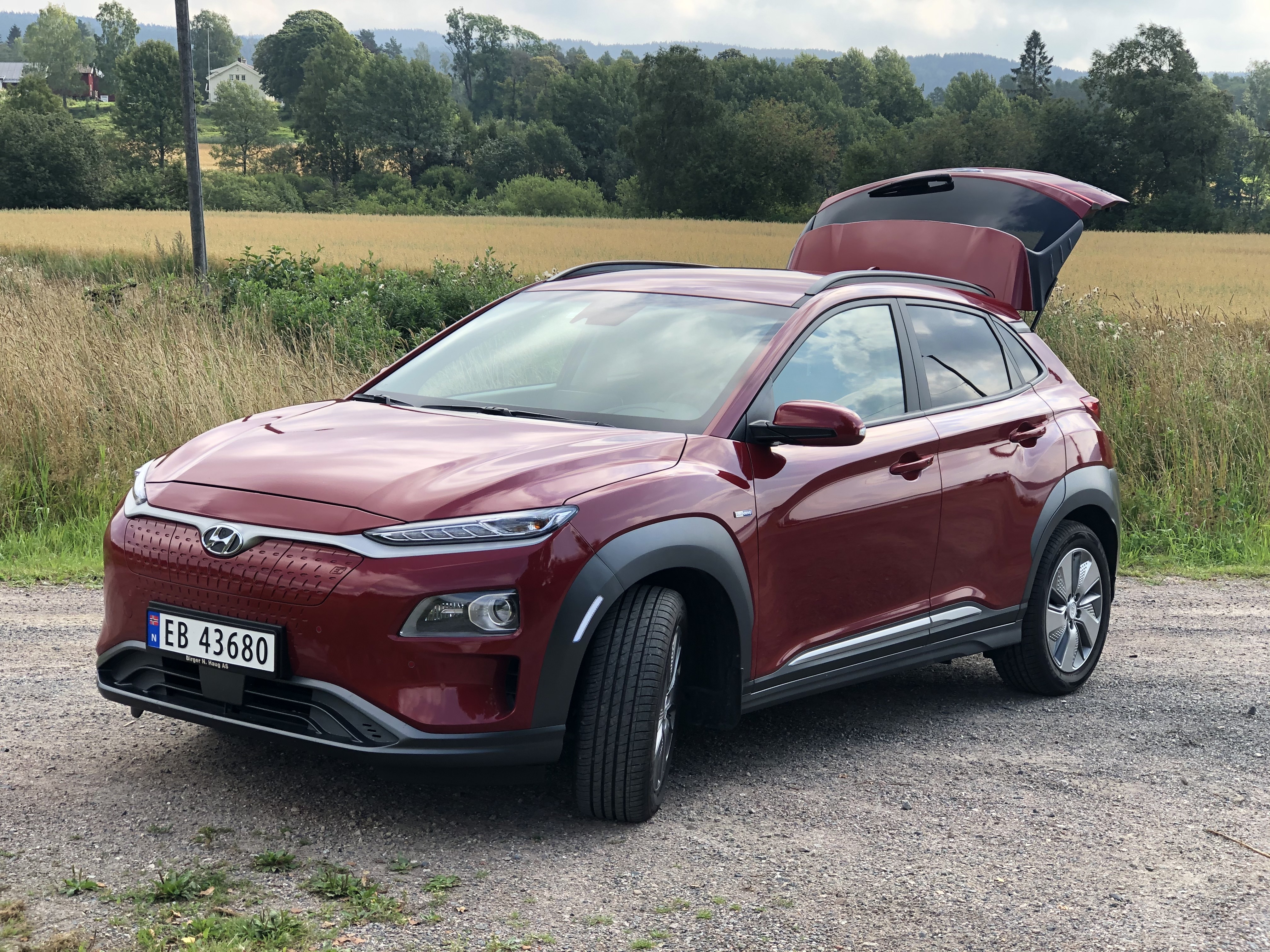 Nå kan du selge bilen din på to forskjellige måter!