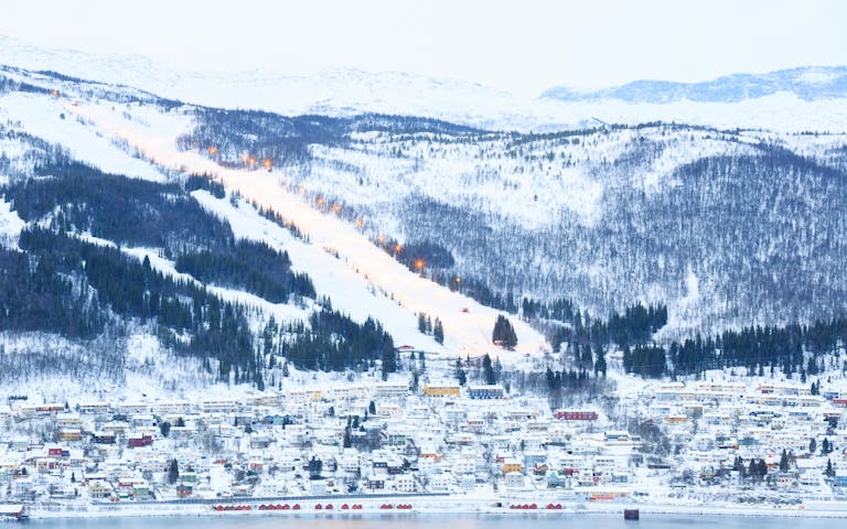 Narvik - dramatisk krigshistorie og unike skiopplevelser