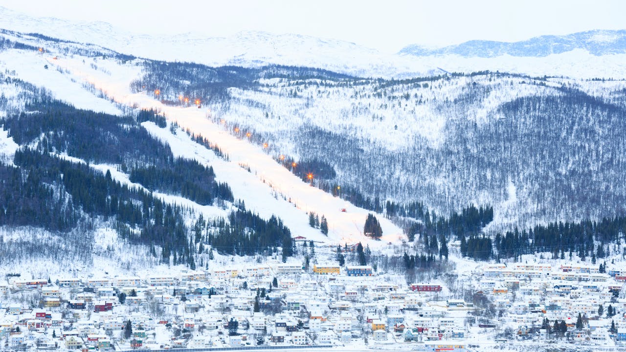 Narvik - dramatisk krigshistorie og unike skiopplevelser
