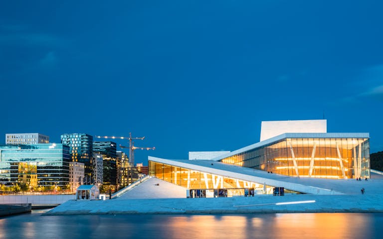Bilde av Operahuset fra sjøsiden i Oslo