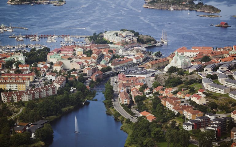 Flyfoto over Strømstad