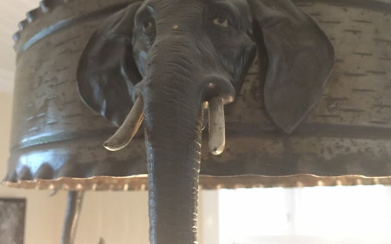 Elefanttaklampe