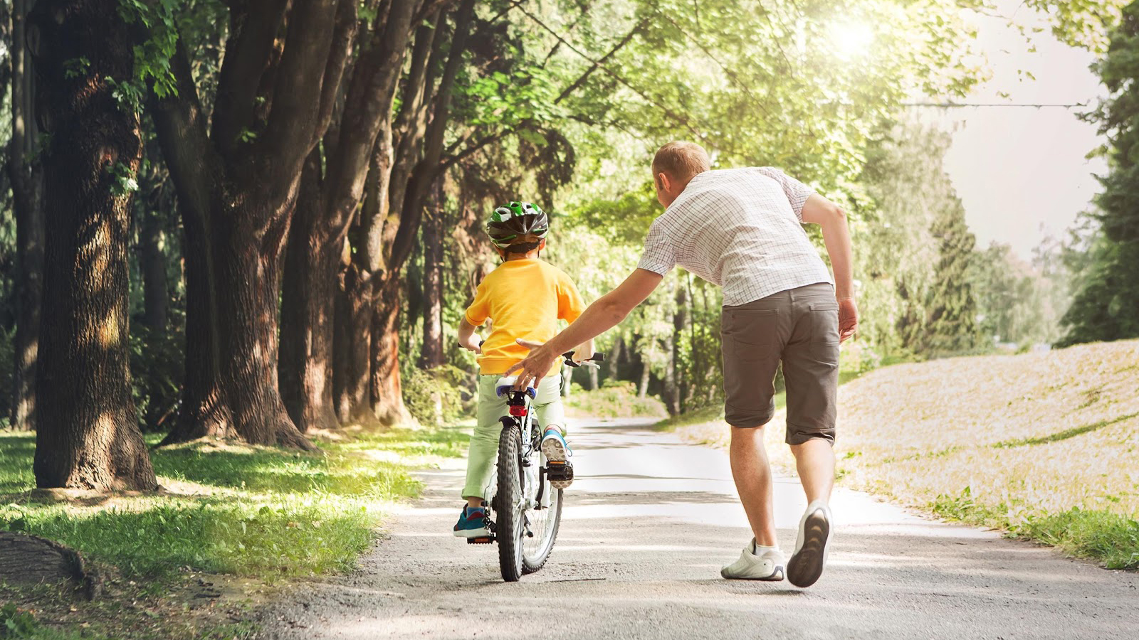 Slik lærer du barna dine å sykle