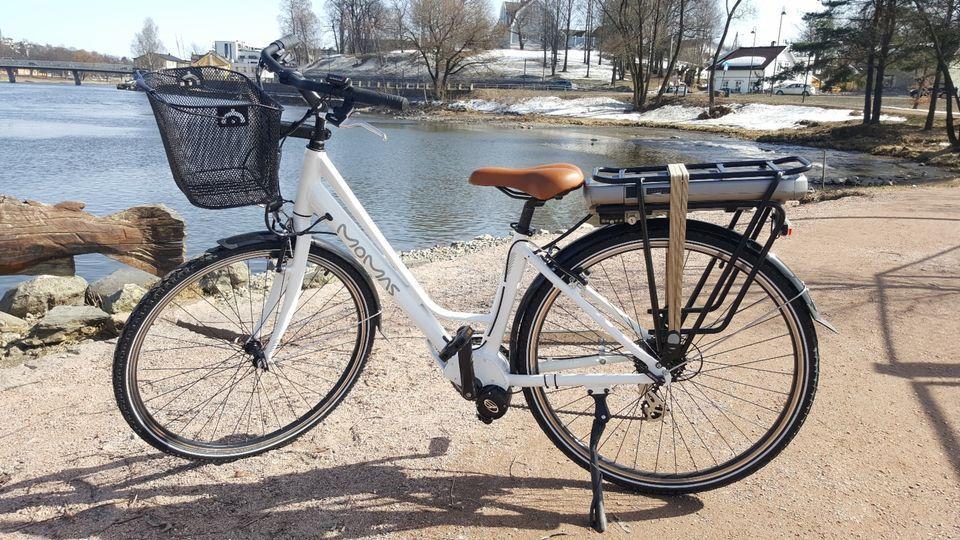 SJEKK BATTERIET: Husk å alltid sjekke batteriet på sykkelen du skal kjøpe.