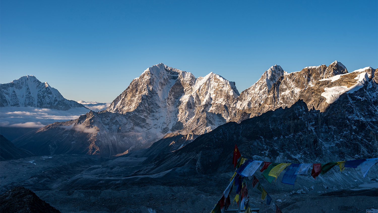 Utsikten var helt spektakulær, men det var kaldt, derfor var paret veldig glade for varme soveposer.