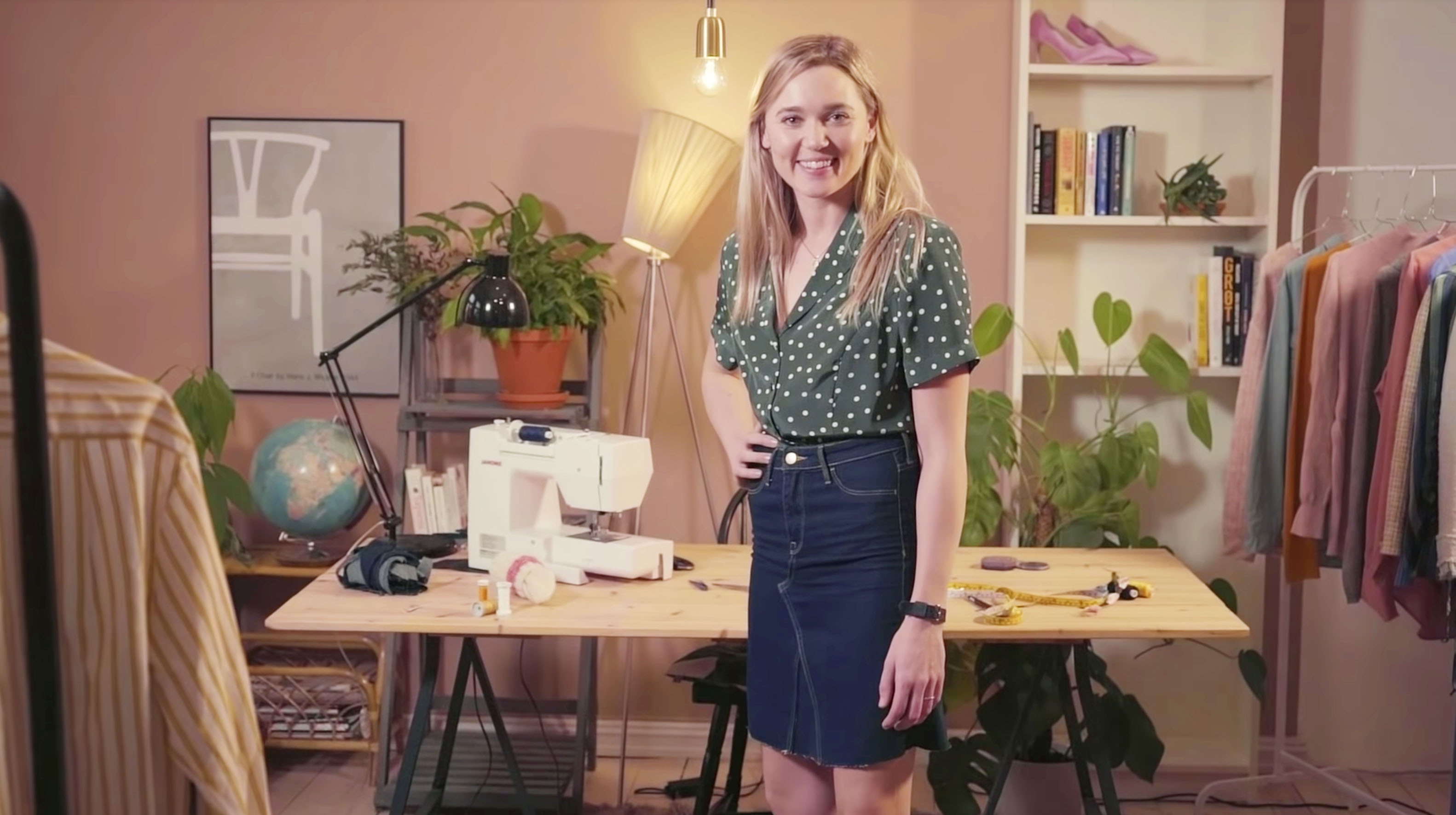 Sy om gamle jeans til et superkult skjørt!