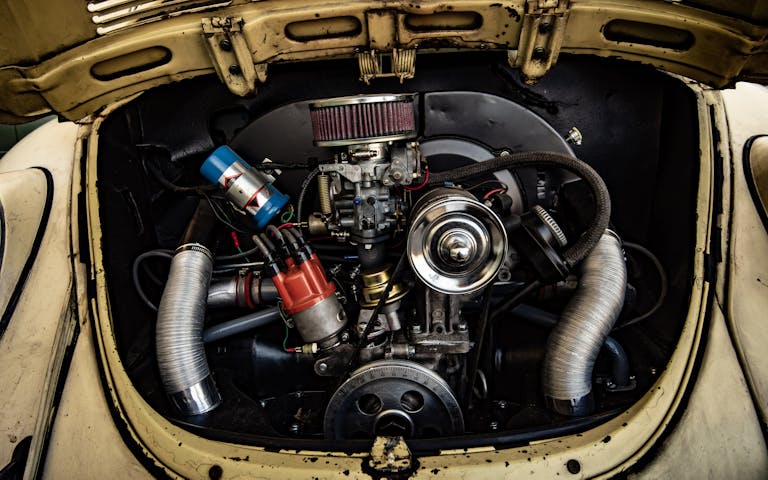 Gammel motor i en Volkswagen boble fra ca 1971 - Foto: Getty Images