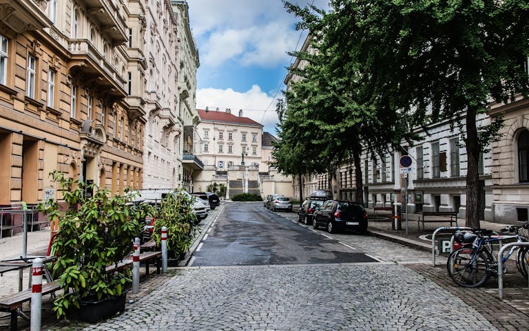Gatebilde fra Inner Stadt i Wien