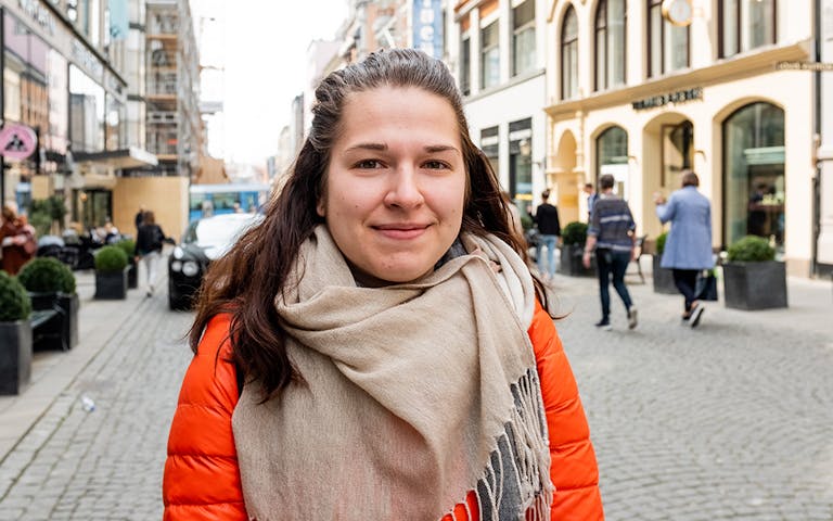 Studenten Daria Stranadro gjør som nordmenn flest, og har enda ikke bestilt sommerferien.