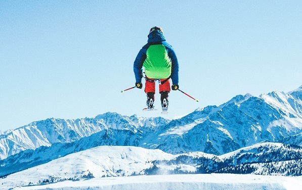 Skiutstyr er blant de mest populære brukte julegavene, viser en fersk undersøkelse fra FINN.